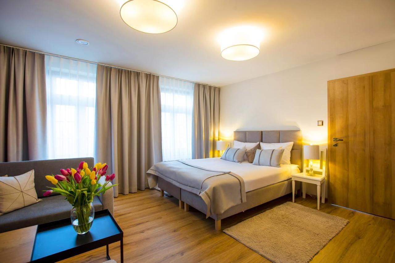 זומבקוביצה שלאוסקי Hotel I Restauracja Na Skarpie מראה חיצוני תמונה